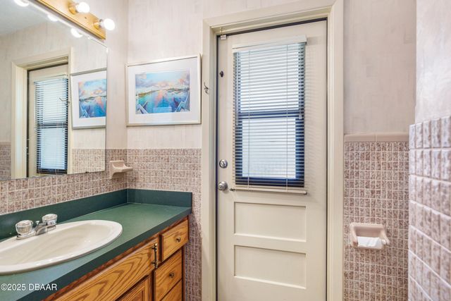 1207 Golfview Drive, Daytona Beach, FL 32114