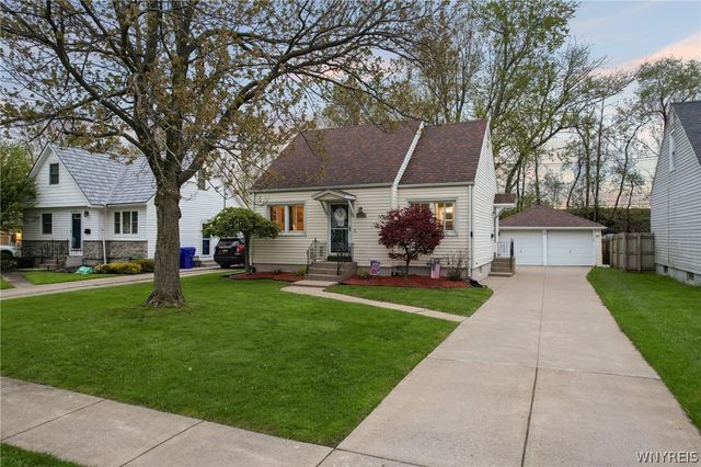 223 Kirkwood Drive, West Seneca, NY 14224