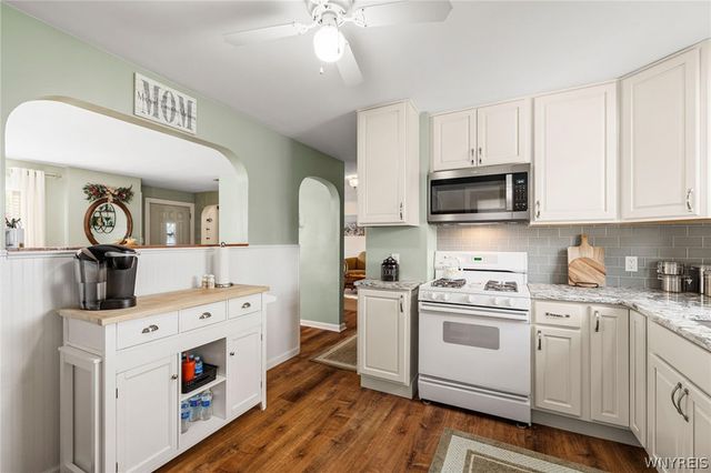 223 Kirkwood Drive, West Seneca, NY 14224