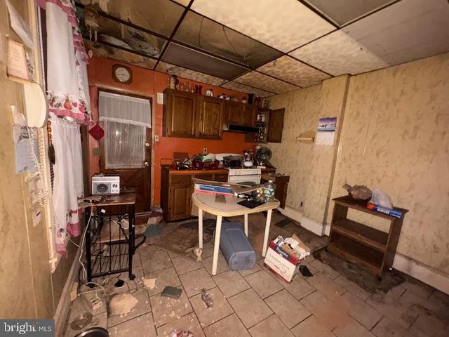 1315 W SOMERSET ST, Philadelphia, PA 19132