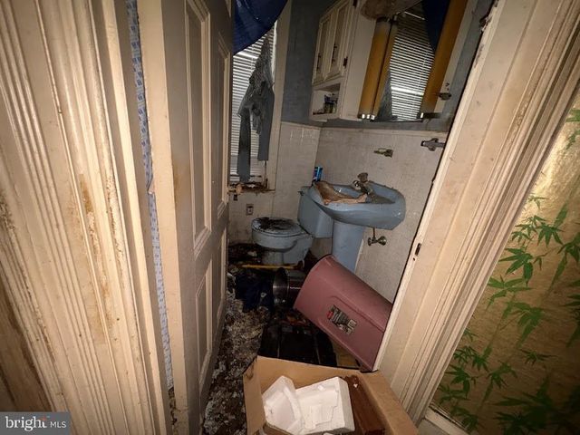 1315 W SOMERSET ST, Philadelphia, PA 19132