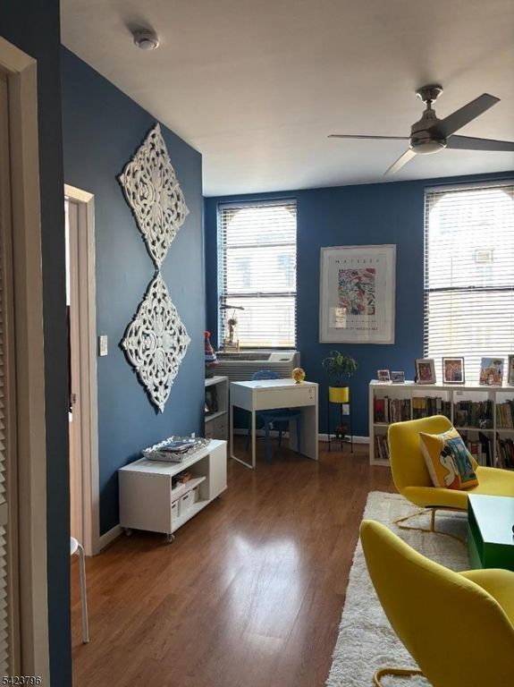 6 E Blackwell St Apt 2D 2D, Dover Town, NJ 07801