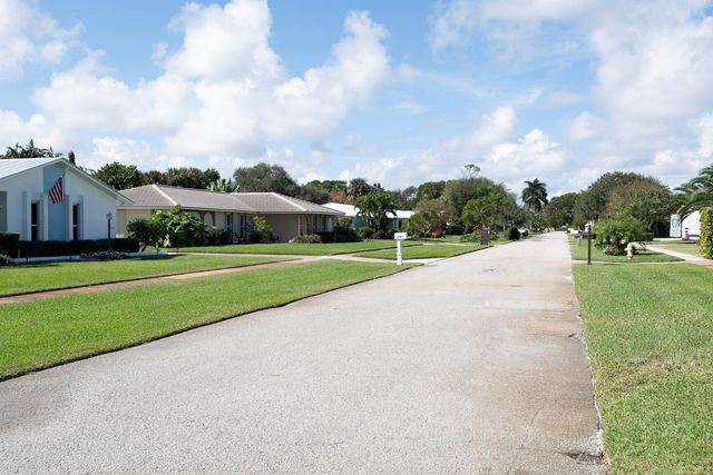 2289 Windsor Road, Palm Beach Gardens, FL 33410