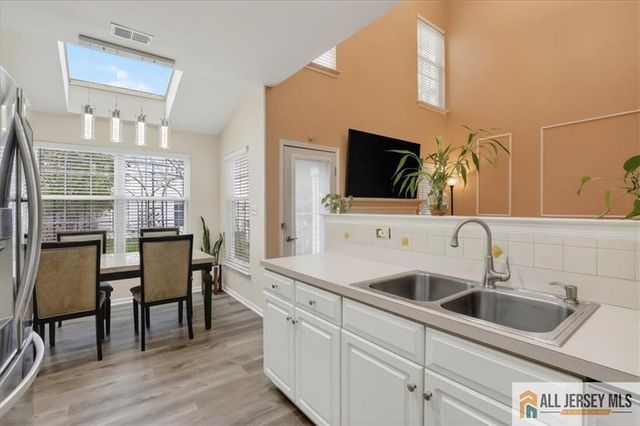 11 Quarry Court, East Windsor, NJ 08520