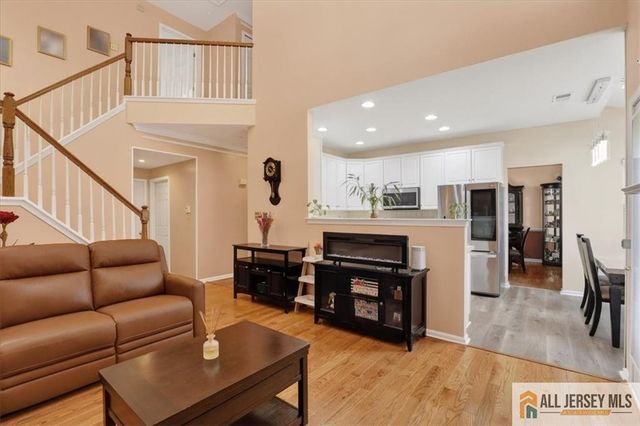 11 Quarry Court, East Windsor, NJ 08520