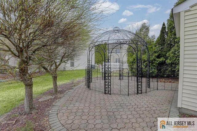 11 Quarry Court, East Windsor, NJ 08520