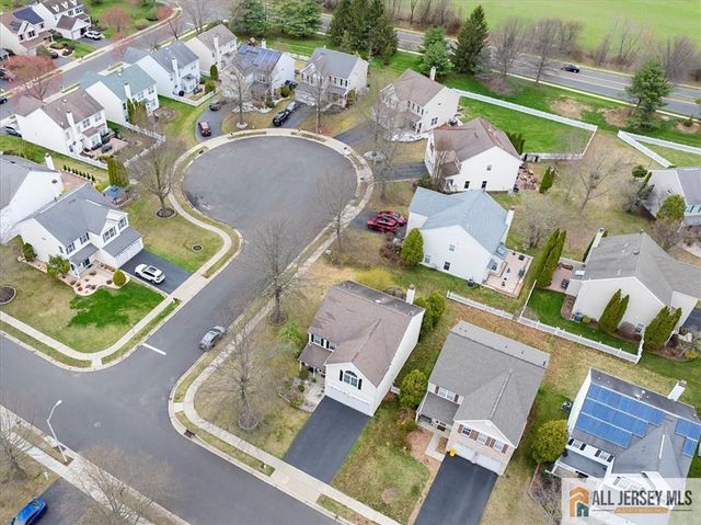 11 Quarry Court, East Windsor, NJ 08520