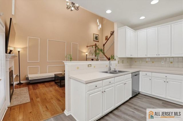 11 Quarry Court, East Windsor, NJ 08520