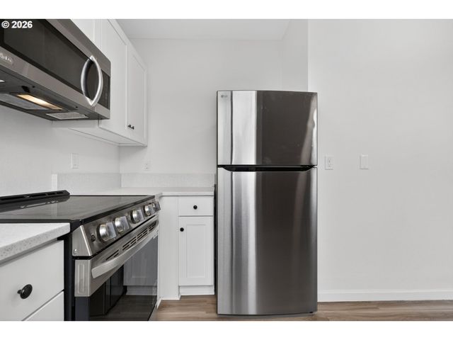 708 N KILLINGSWORTH St 2, Portland, OR 97217