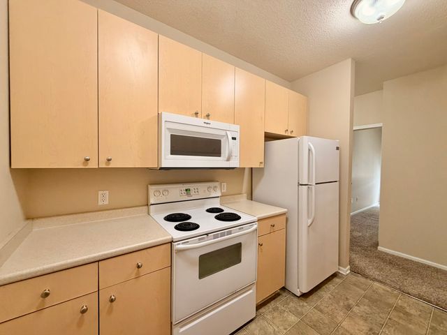 1760 SE L.a. Grant Parkway 44, Waukee, IA 50263
