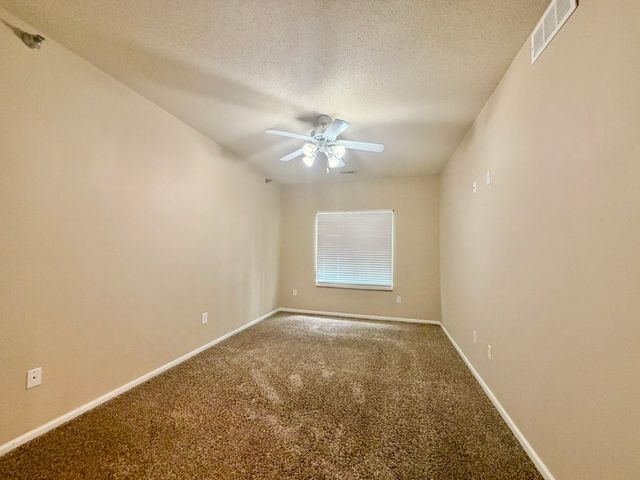 1760 SE L.a. Grant Parkway 44, Waukee, IA 50263