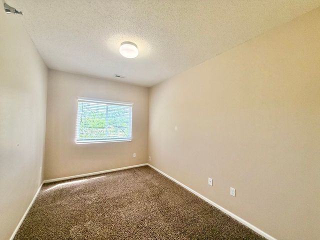 1760 SE L.a. Grant Parkway 44, Waukee, IA 50263