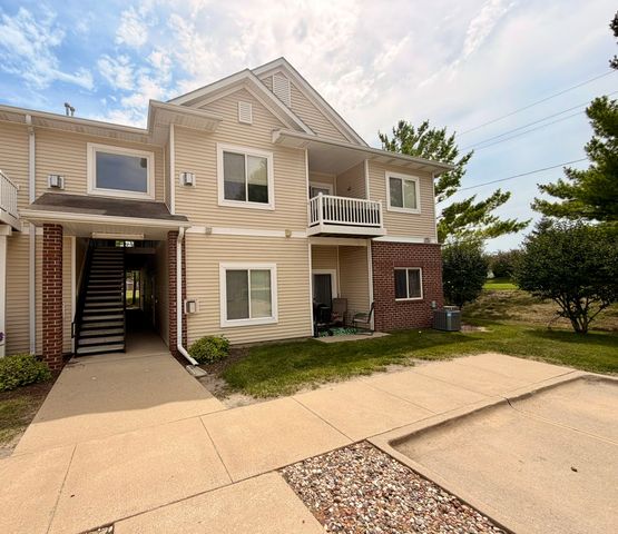1760 SE L.a. Grant Parkway 44, Waukee, IA 50263
