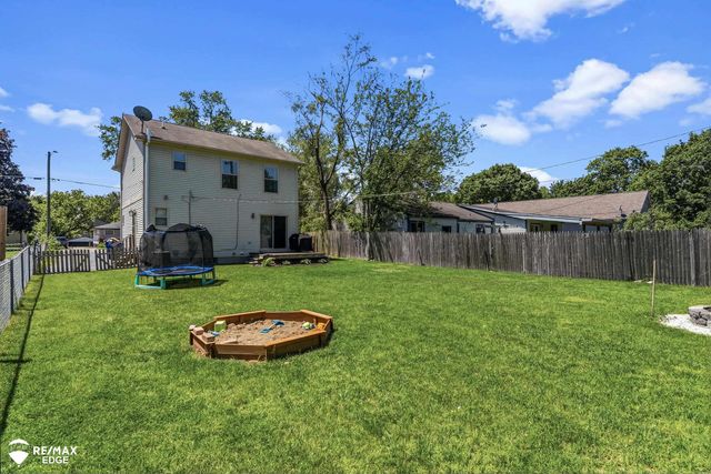 6428 Saline Drive, Waterford Twp, MI 48329