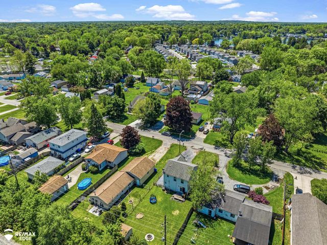 6428 Saline Drive, Waterford Twp, MI 48329