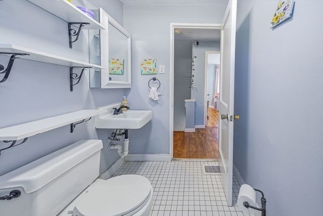 19 Keyes St, Quincy, MA 02169