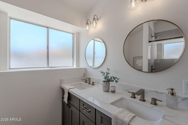 3608 W FAIRVIEW Lane, Chandler, AZ 85226