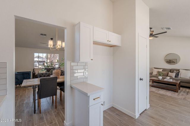 3608 W FAIRVIEW Lane, Chandler, AZ 85226