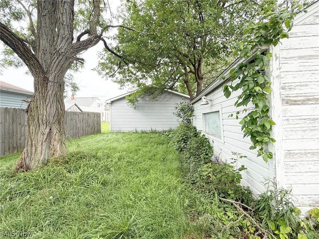 1361 Leavitt Road, Lorain, OH 44052