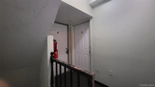 67 Academy St 3, Poughkeepsie, NY 12601