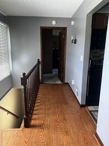 3015 3 Mile Road, Grand Rapids, MI 49525