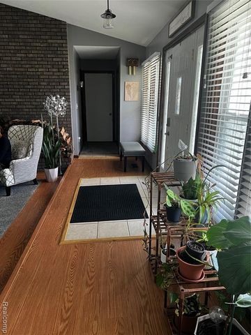 3015 3 Mile Road, Grand Rapids, MI 49525