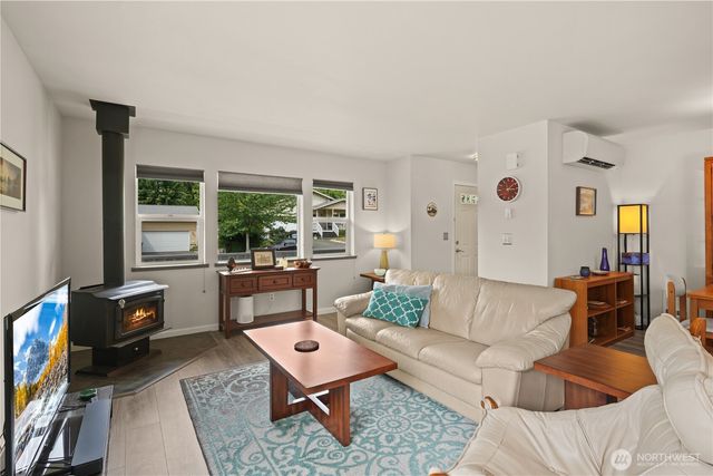 193 NE Max William Loop, Poulsbo, WA 98370