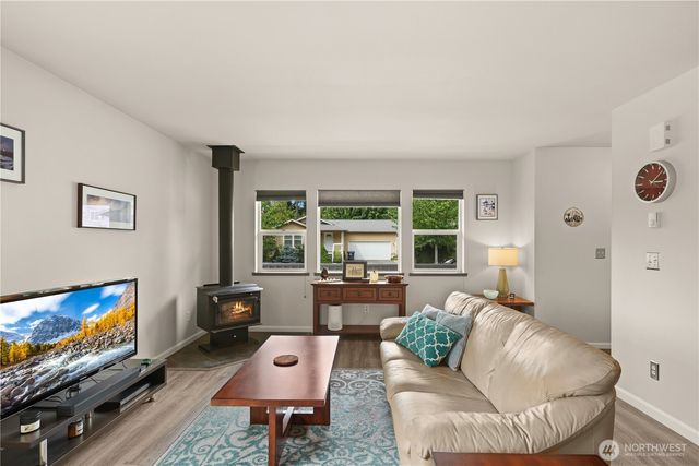193 NE Max William Loop, Poulsbo, WA 98370