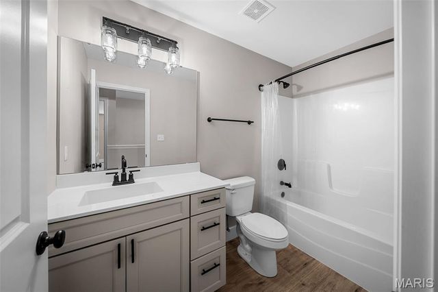 113 Sommerset Court, O'fallon, MO 63367