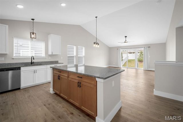 113 Sommerset Court, O'fallon, MO 63367