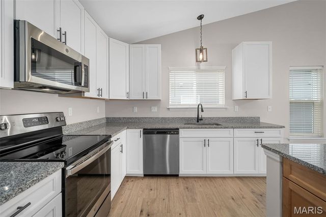 113 Sommerset Court, O'fallon, MO 63367