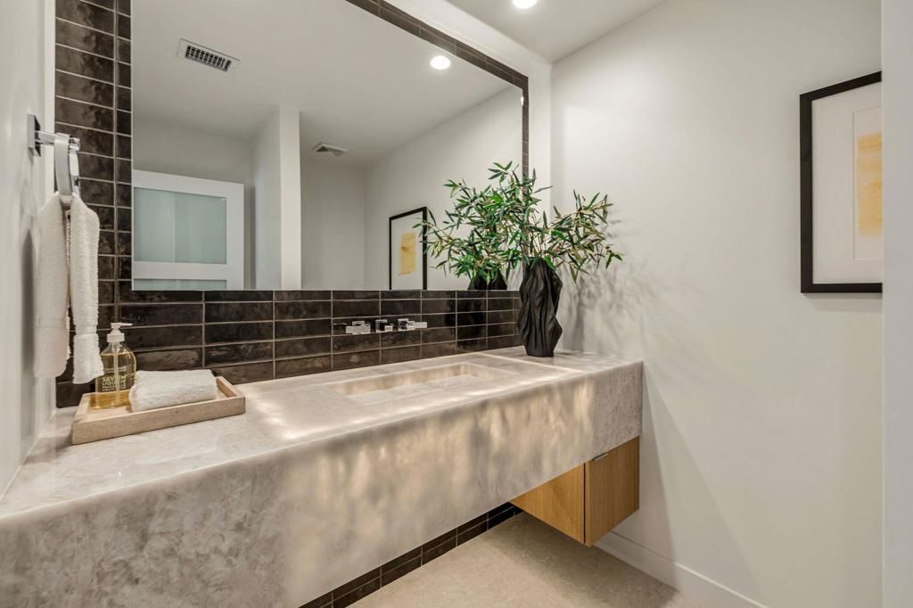 Image 40 of property listing at 73306 Juniper Street, Palm Desert, CA 92260