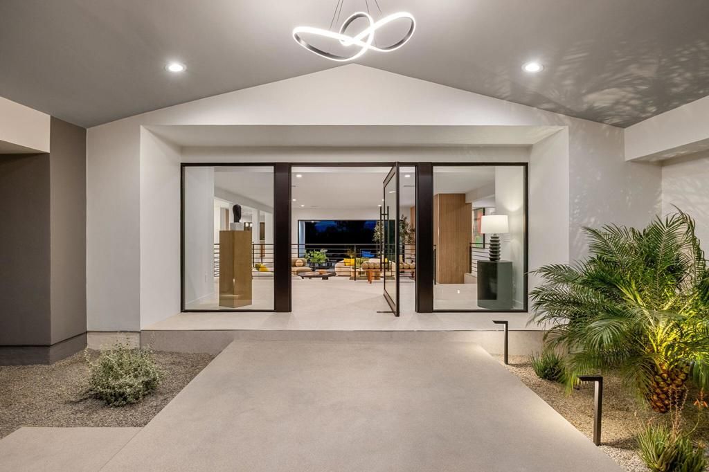 Image 9 of property listing at 73306 Juniper Street, Palm Desert, CA 92260