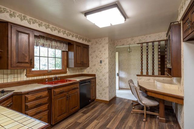 5419 LONG COURT, Appleton, WI 54914
