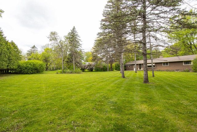 5419 LONG COURT, Appleton, WI 54914