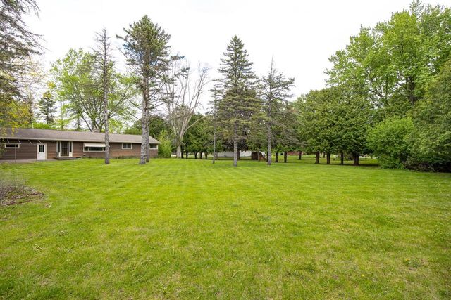 5419 LONG COURT, Appleton, WI 54914