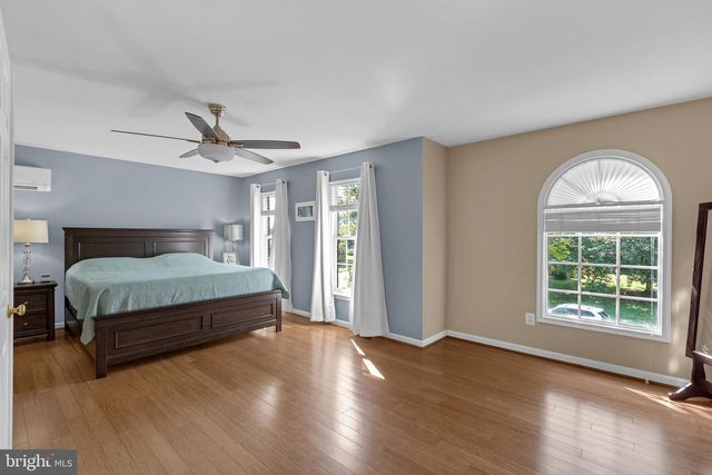 48 MONTGOMERY DR, Stafford, VA 22556