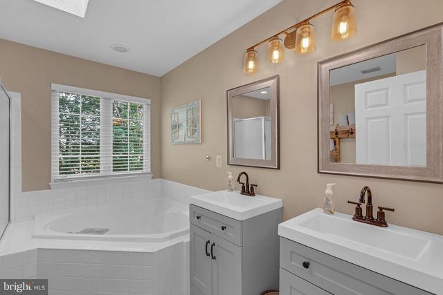 48 MONTGOMERY DR, Stafford, VA 22556