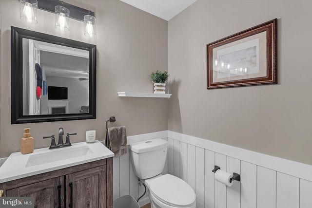 48 MONTGOMERY DR, Stafford, VA 22556