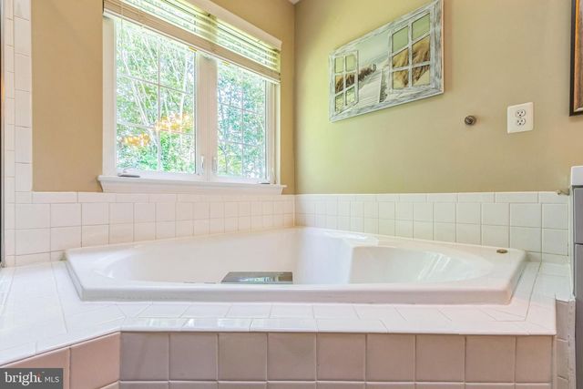 48 MONTGOMERY DR, Stafford, VA 22556