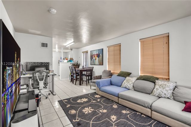 8141 NW 5th Ct, Miami, FL 33150