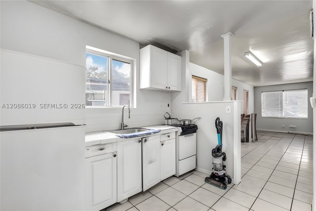 8141 NW 5th Ct, Miami, FL 33150