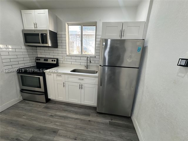 8141 NW 5th Ct, Miami, FL 33150