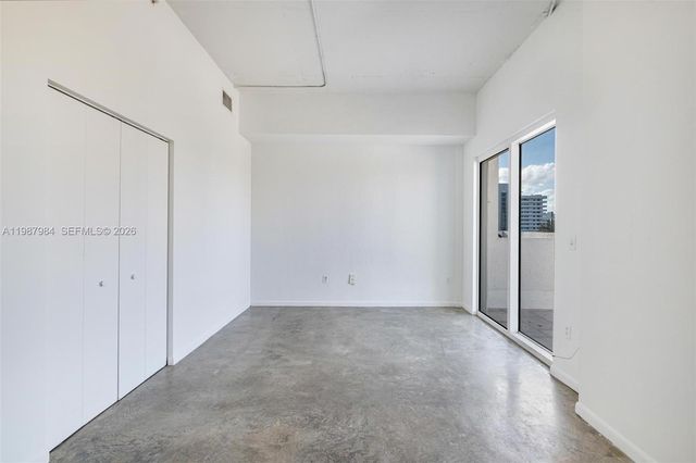 10 SW South River Dr 609, Miami, FL 33130