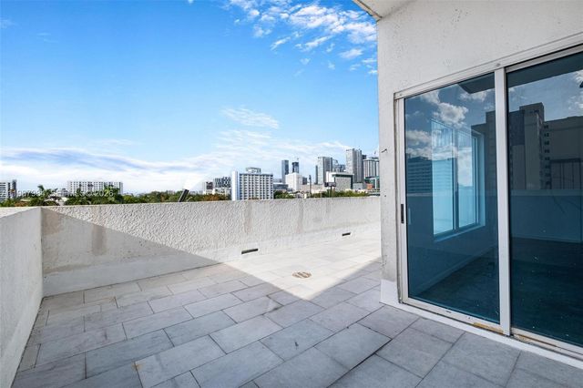 10 SW South River Dr 609, Miami, FL 33130