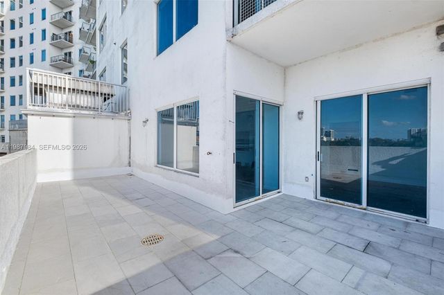 10 SW South River Dr 609, Miami, FL 33130