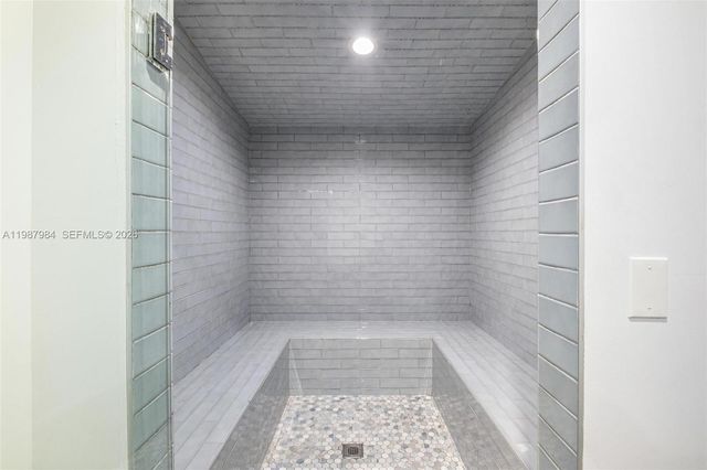 10 SW South River Dr 609, Miami, FL 33130