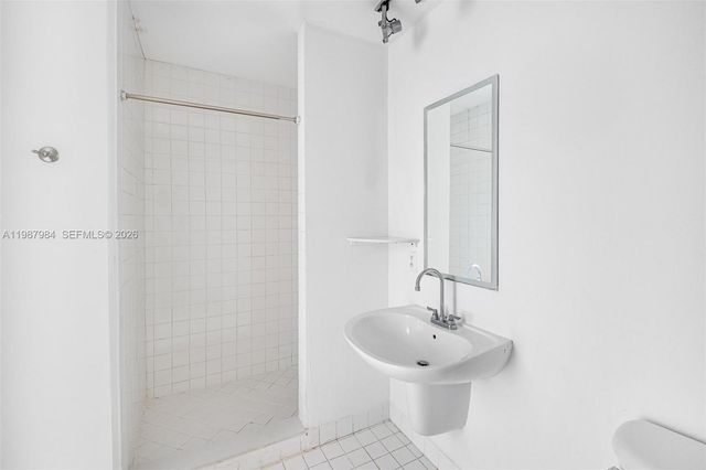 10 SW South River Dr 609, Miami, FL 33130