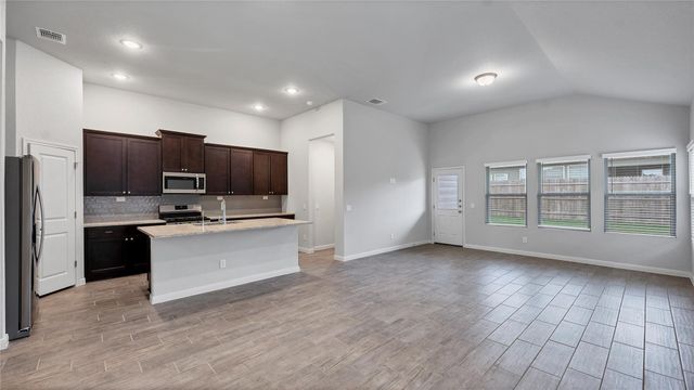 1941 Colonial Ave Ave, New Braunfels, TX 78130