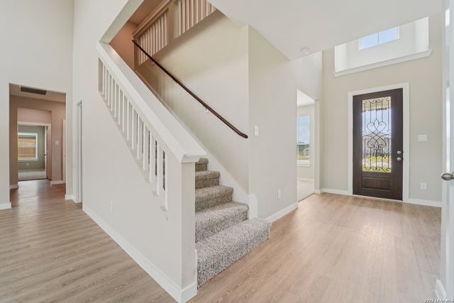321 Firewheel Loop, Floresville, TX 78114